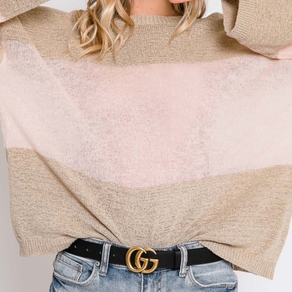 Store Closing‼️  Color Block Oversized Top - Picture 2 of 7